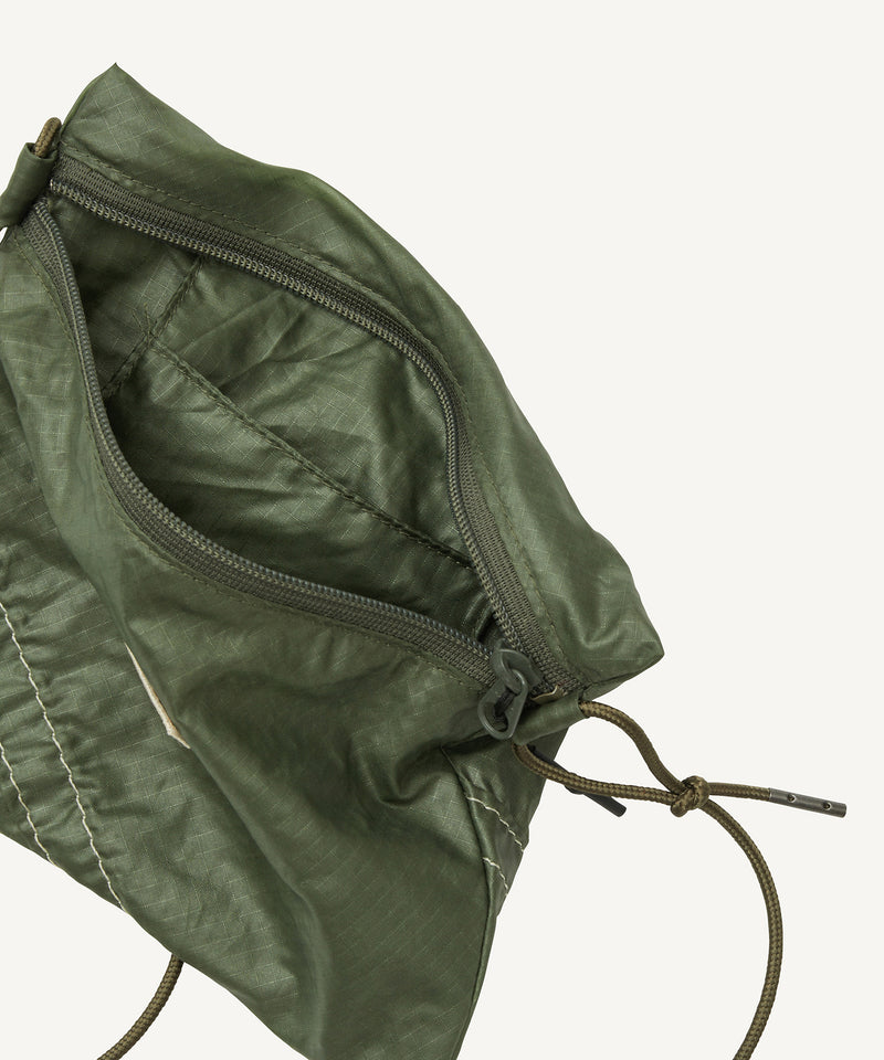 reused parachute | shoulder pouch dark green – ATONSTAPLeS 