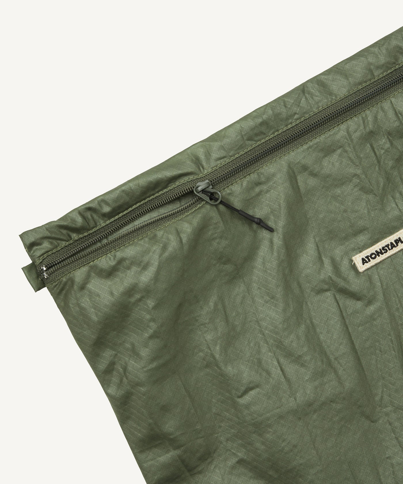 Reused parachute | Medium pouch | Dark green – ATONSTAPLeS