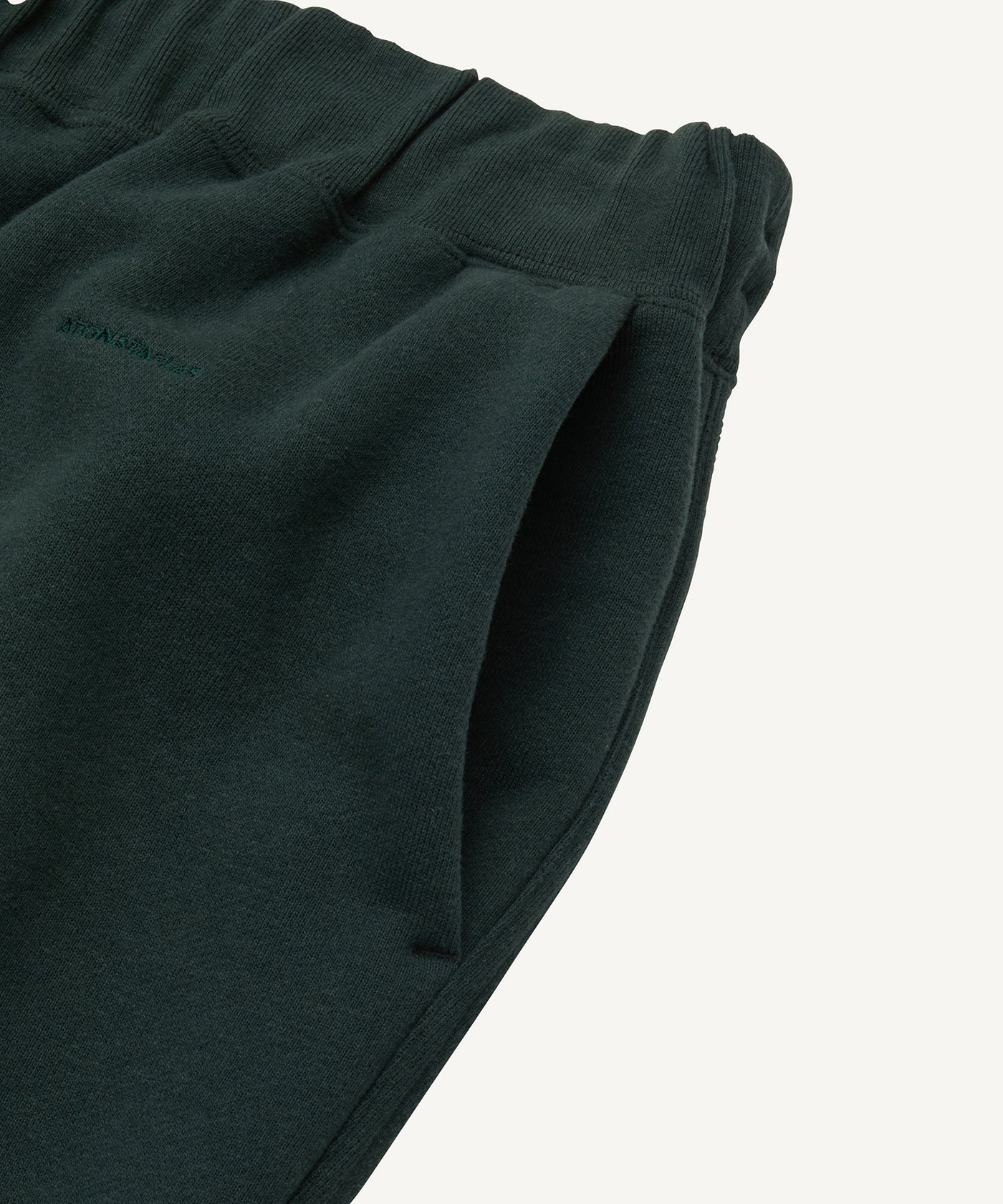 Recycled suvin urake | Training pants | Green – ATONSTAPLeS